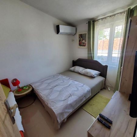 Apartmani Liki Ulcinj Ngoại thất bức ảnh